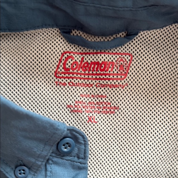 Coleman Men XL Blue Short Sleeve Button Down Shirt Camping Hiking Outdoors - Picture 3 of 5